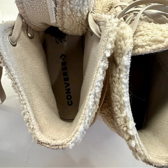 Converse Chuck Taylor All Star Lift Platform Sherpa Shoes Women’s Size 10 Casual - Picture 14 of 16